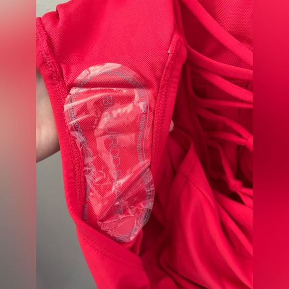 Bleu Hole in The Cap Sleeve Mio One-Piece Swimsuit Size 10 New - Picture 6 of 6